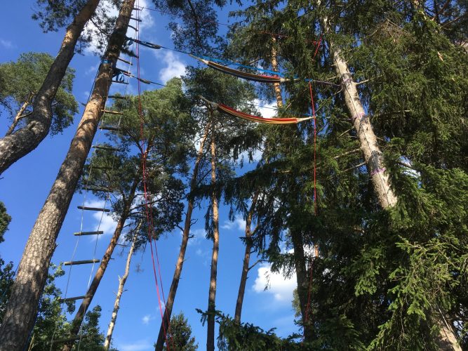 Schlafen in den Bäumen